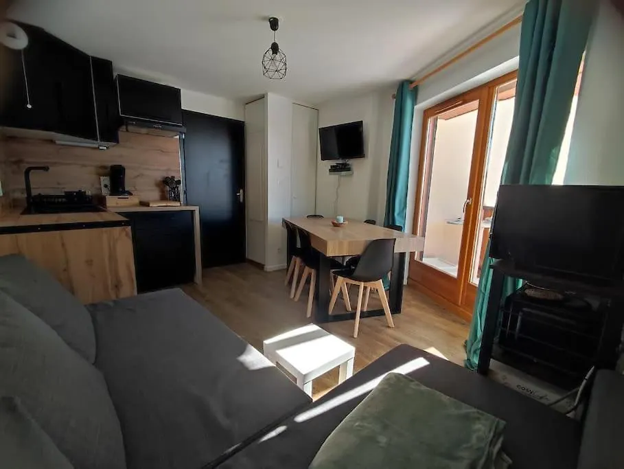 Appartement Portes Du Soleil A Le Biot Avec Menage Et Wifi Inclus Apartment
