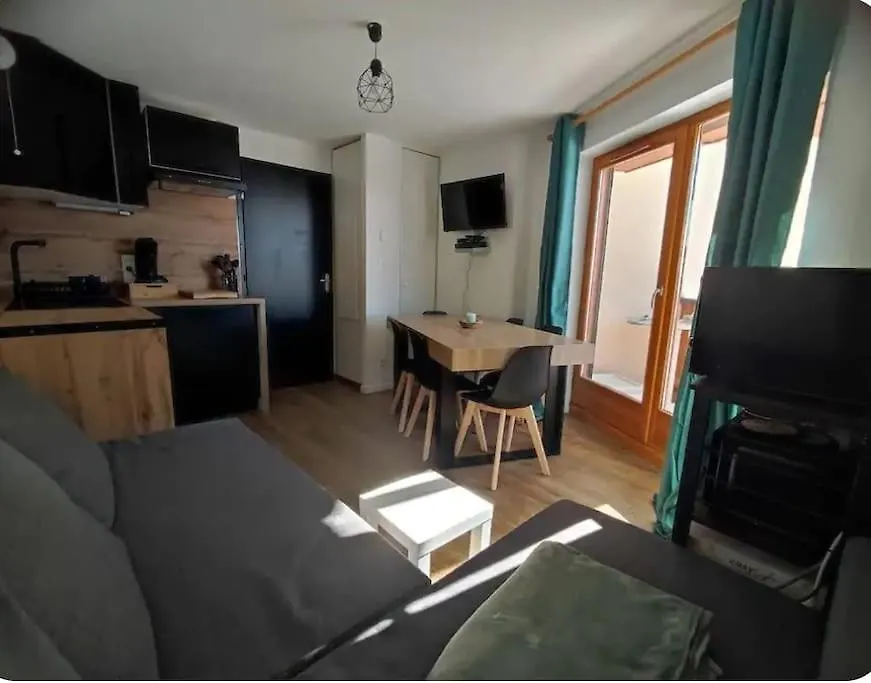 Apartment Appartement Portes Du Soleil A Le Biot Avec Menage Et Wifi Inclus France
